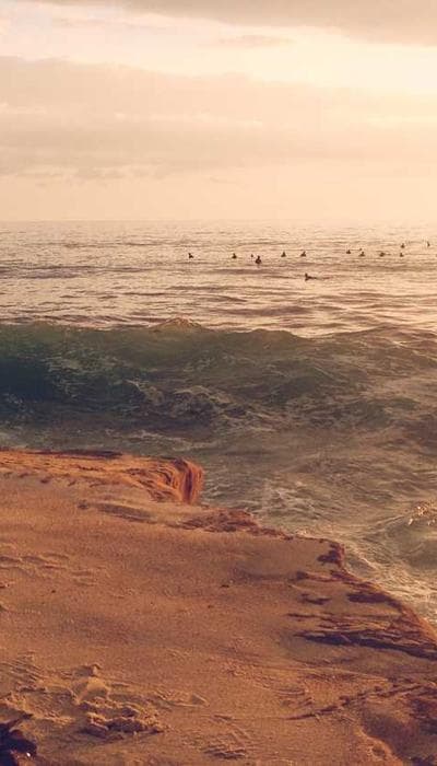 How I built a capsule wardrobe with only twenty pieces